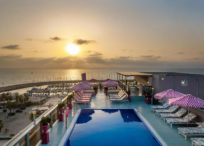 Leonardo Gordon Beach