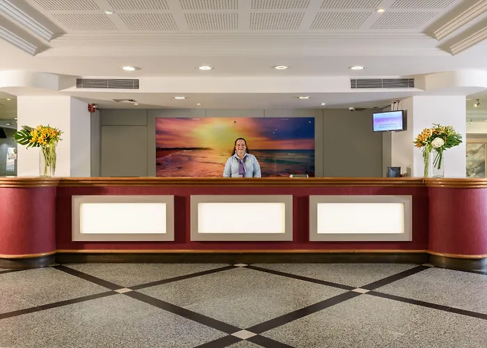 Leonardo Gordon Beach